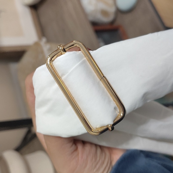 New White Puffer Shoulder/Crossbody Bag - Picture 6 of 11